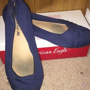 Used American Eagle women’s size 6.5 blue flats